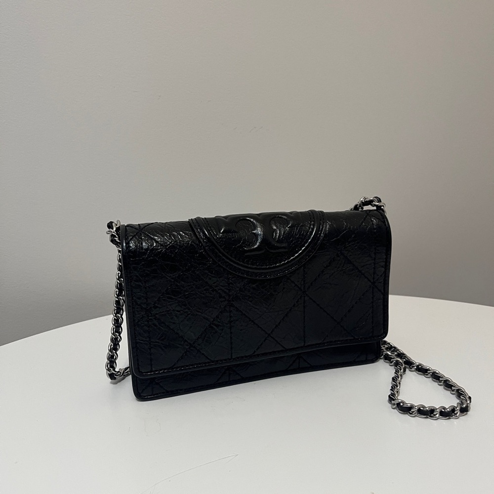 Tory Burch Fleming wallet crossbody